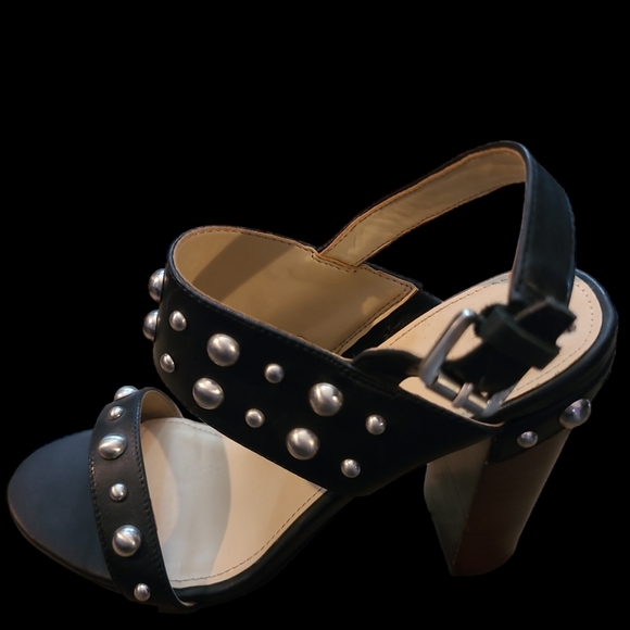 GUESS studded heels size 6.5 - Picture 2 of 7